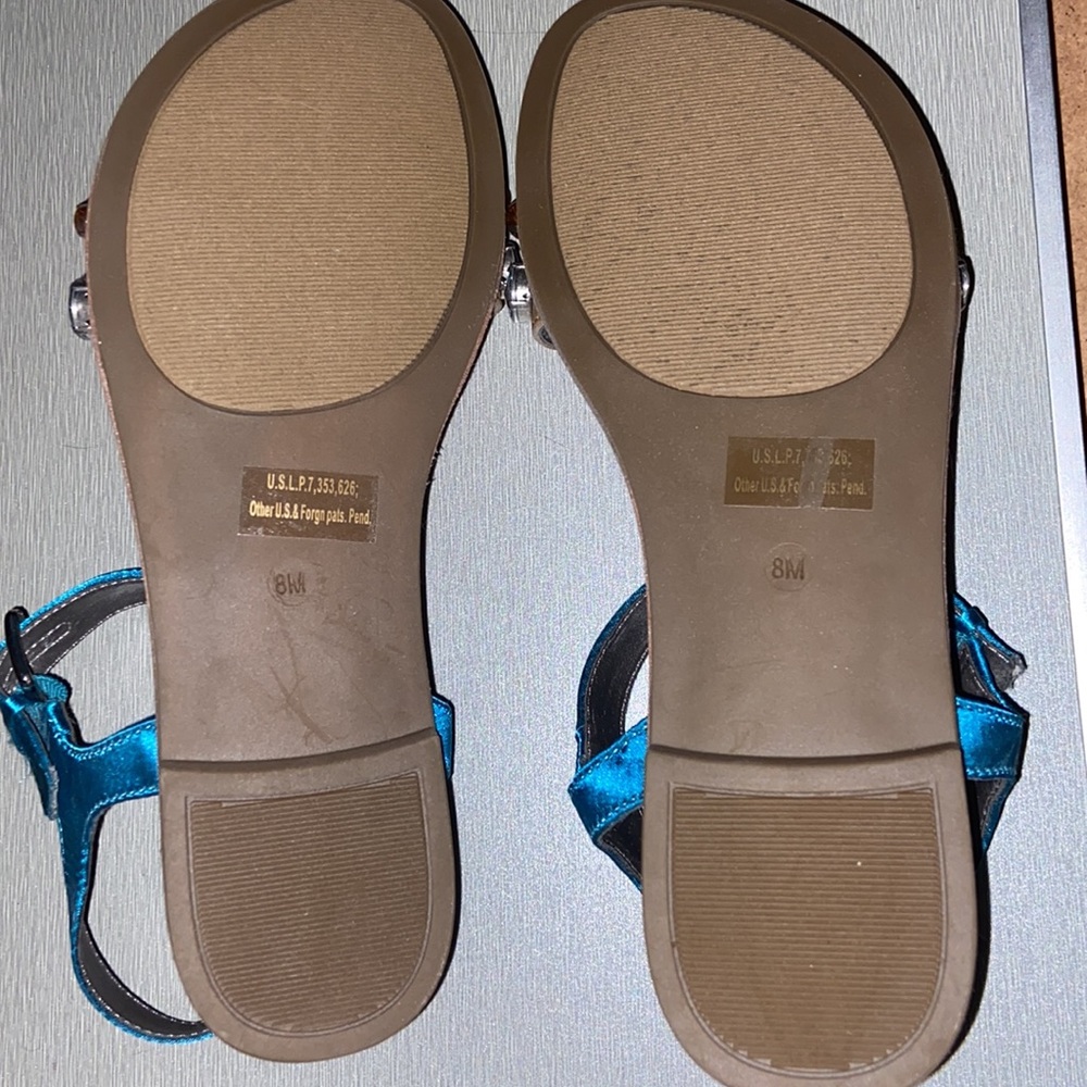 Sandals - Picture 3 of 4